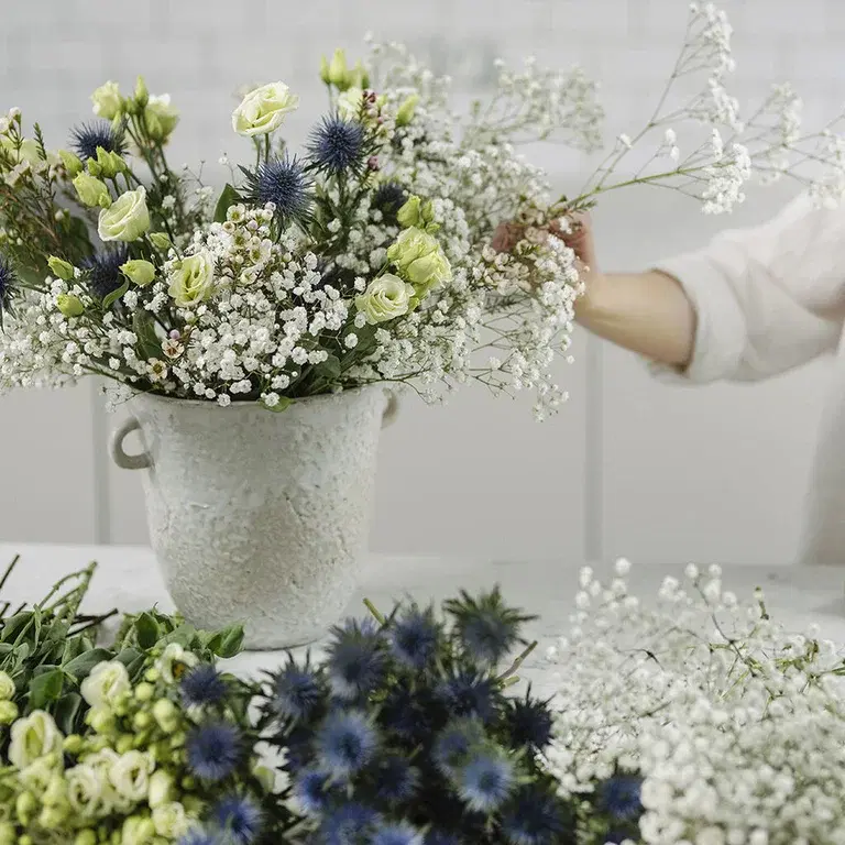 Fira in helgen med färska snittblommor 