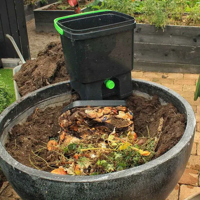 Bokashi – create natural fertilizer from food scraps