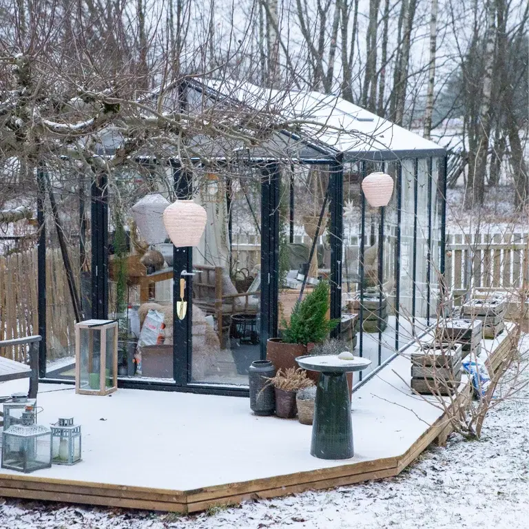 Garden visit: Winter garden full of light and life at Tanja's